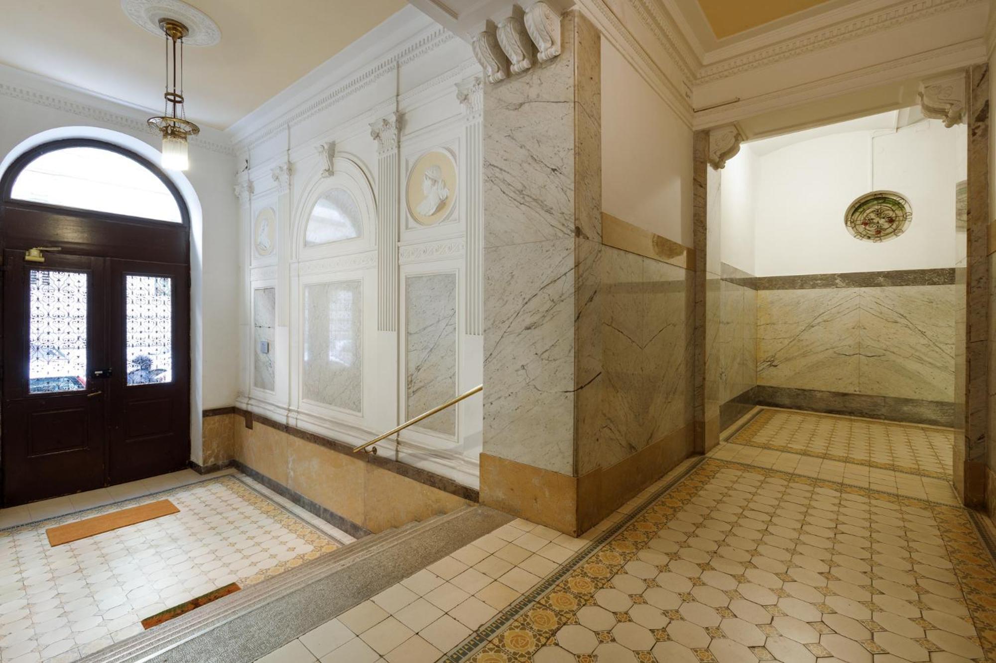 Central Trieste - Elegant City Stay Eksteriør bilde